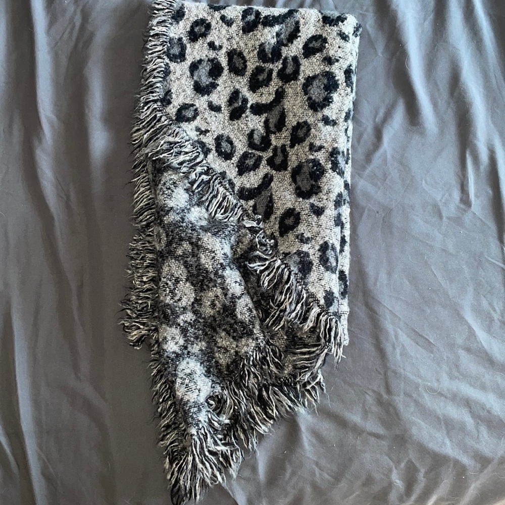 Black and grey leopard print scarf